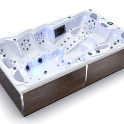 großer Whirlpool für mehr Personen