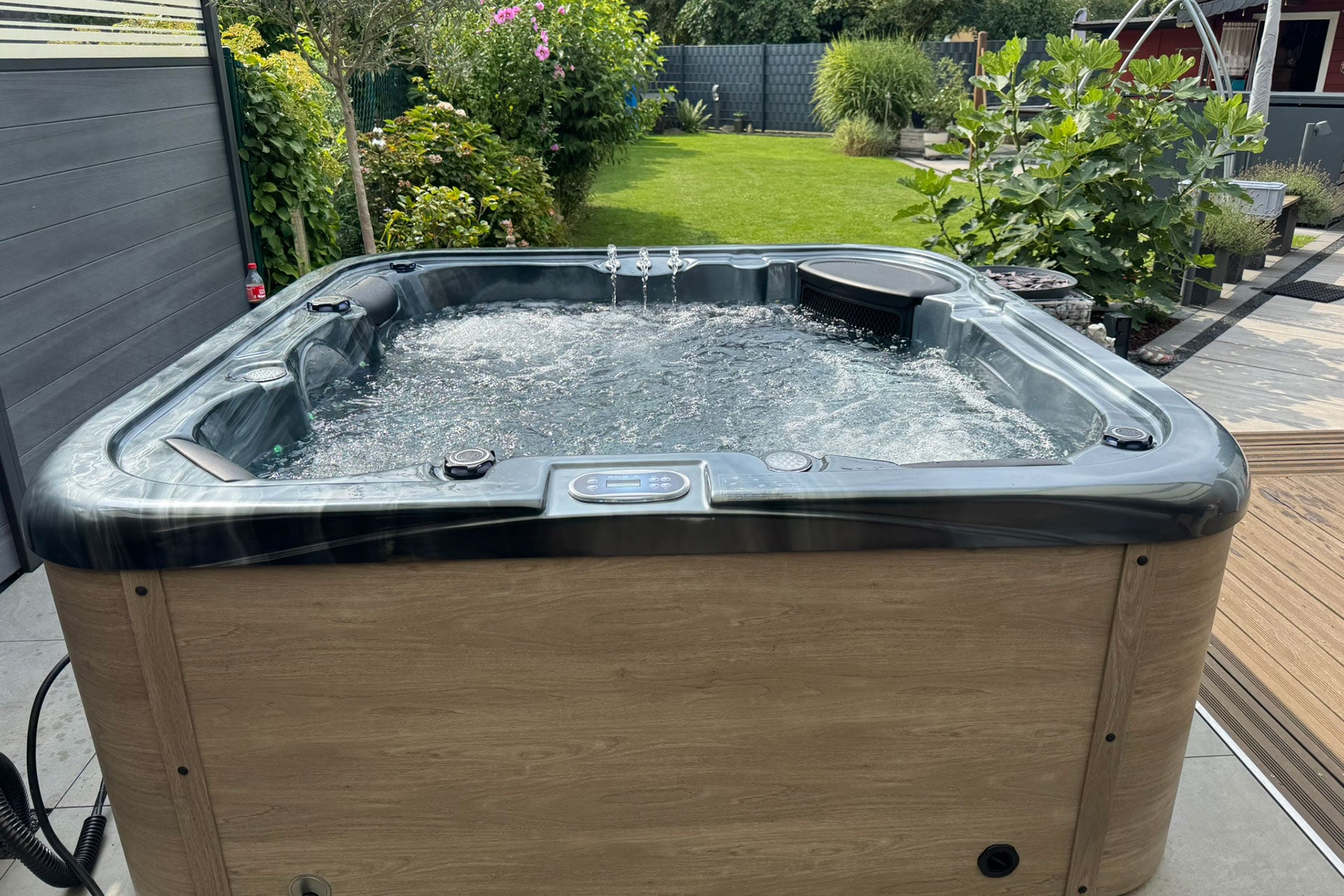 dunkler Whirlpool