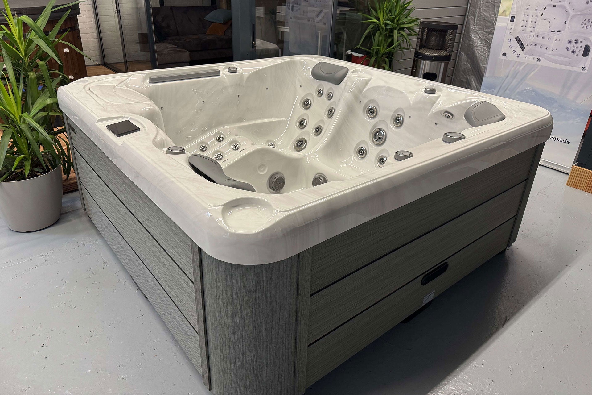 moderner Whirlpool