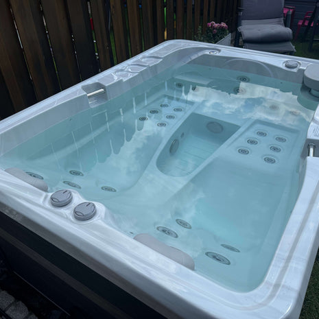 Ein kompakter Whirlpool
