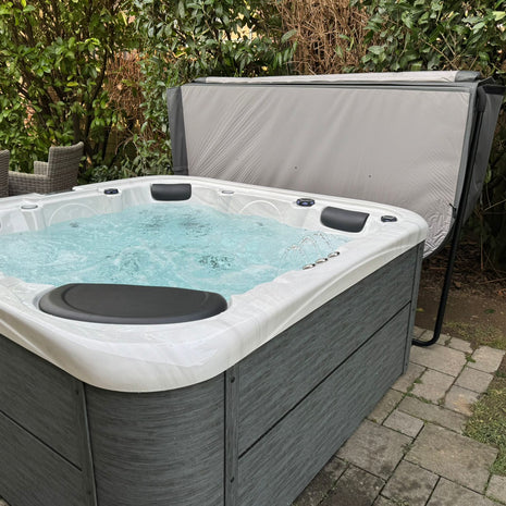 Whirlpool für 4 Personen