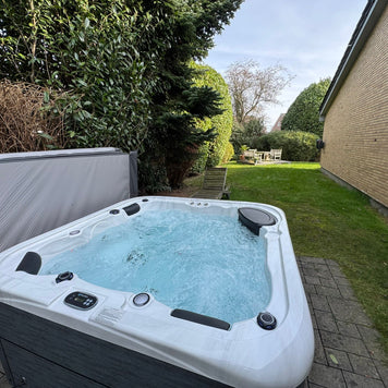 Whirlpool im Garten