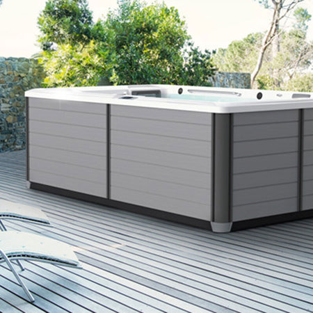 komplett freistehender Whirlpool
